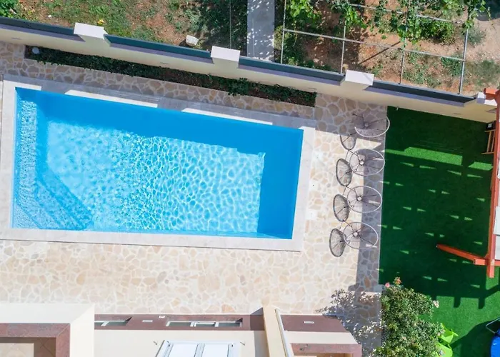 Apartments Dijana